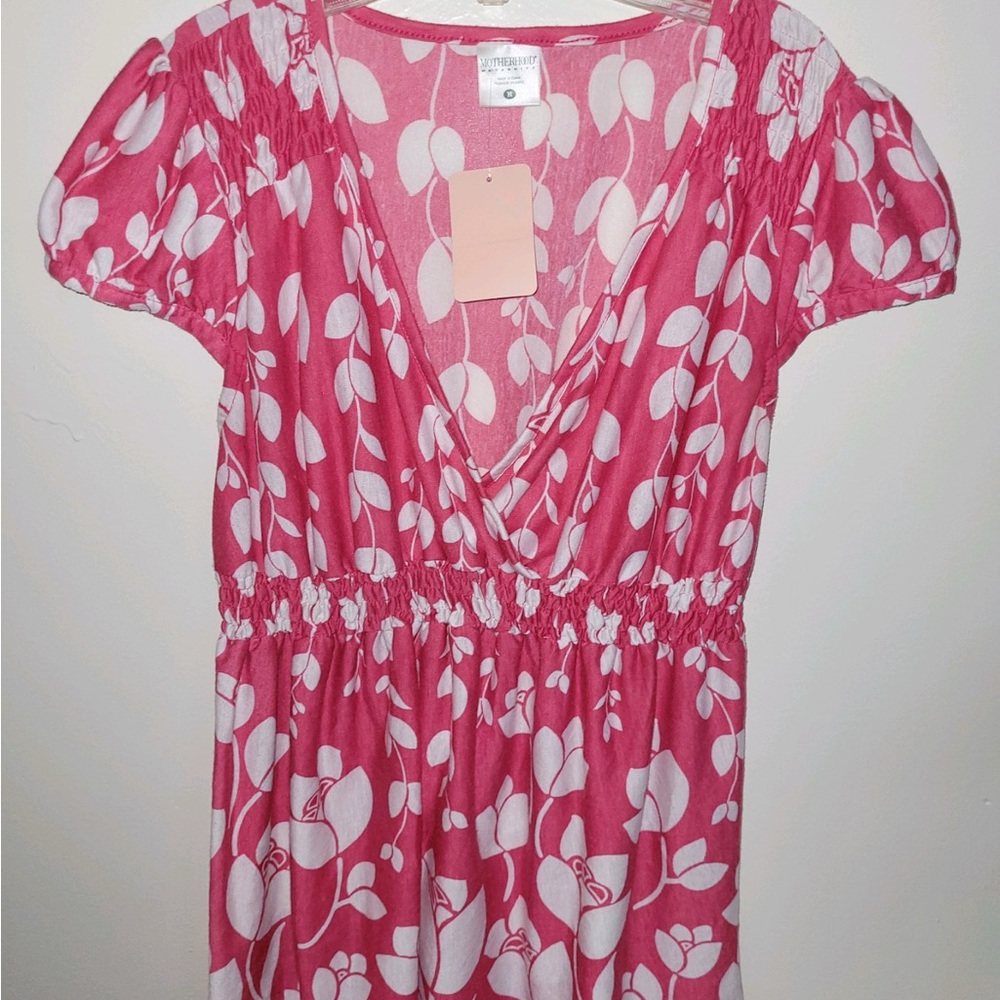 Motherhood maternity short sleeve blouse! Size Medium.